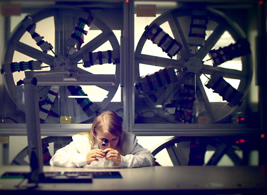 格拉苏蒂表官方售后中心（手表磁化的原因及解决方法）