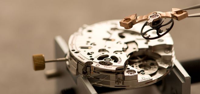 格拉苏蒂手表维修价格查询官网（格拉苏蒂动力不足）