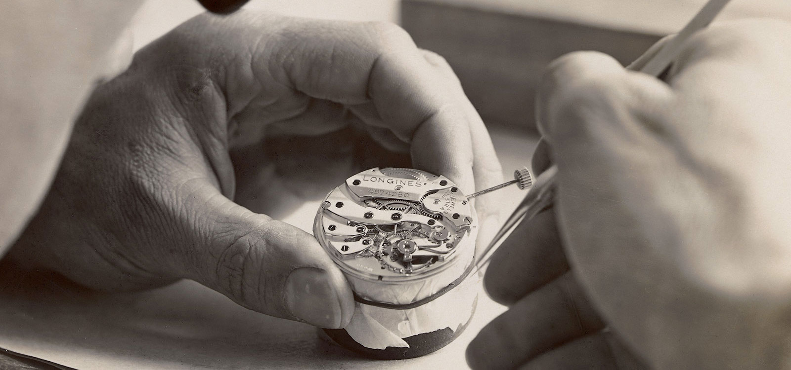 格拉苏蒂手表多长时间保养一次（格拉苏蒂调整日历）