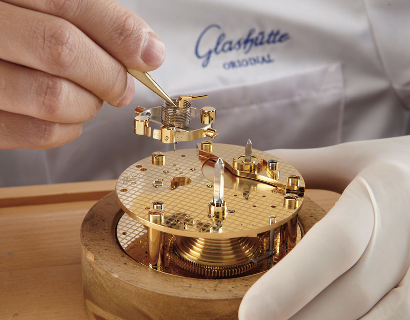 格拉苏蒂授权维修中心（格拉苏蒂表带过长）